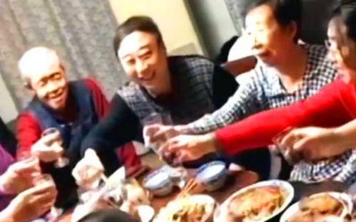 吃瓜群众小品全集,笑谈人间百态，小品全集欢乐集结  第2张